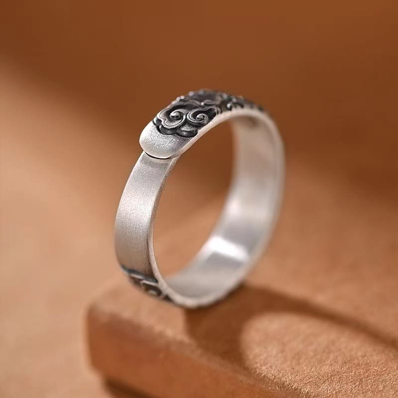 Bague porte-bonheur vintage avec Buddha Stones et motif de nuages propices