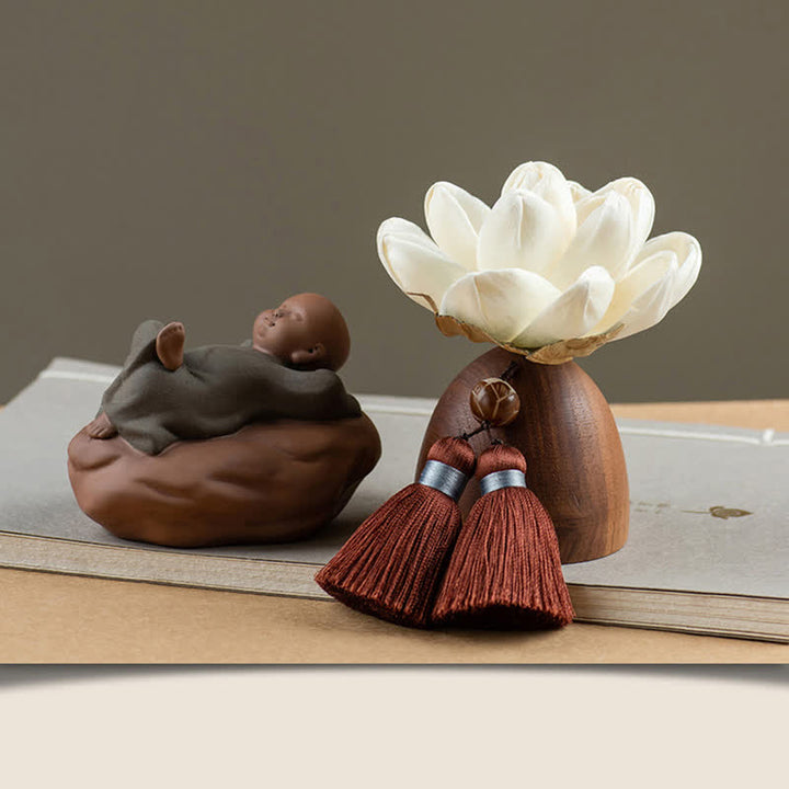 Décorations de guérison apaisantes en forme de fleur de Bouddha en bois de pêcher noir - Petit moine - image 12