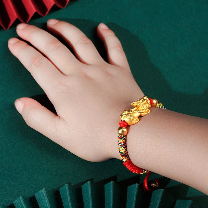 Bracelet tressé pour enfants en argent sterling 999 avec Buddha Stones et nœuds PiXiu Wealth King Kong - PiXiu doré en argent sterling 999 - Cordon coloré (taille du bracelet : 12 + 4 cm) - image 1