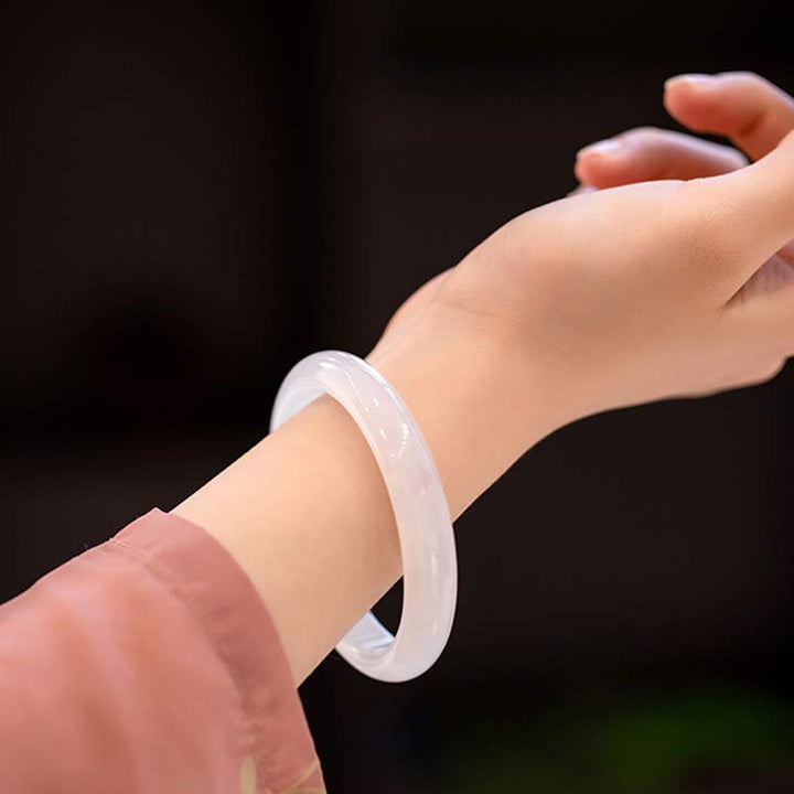 Bracelet jonc harmonieux en Buddha Stones en calcédoine naturelle