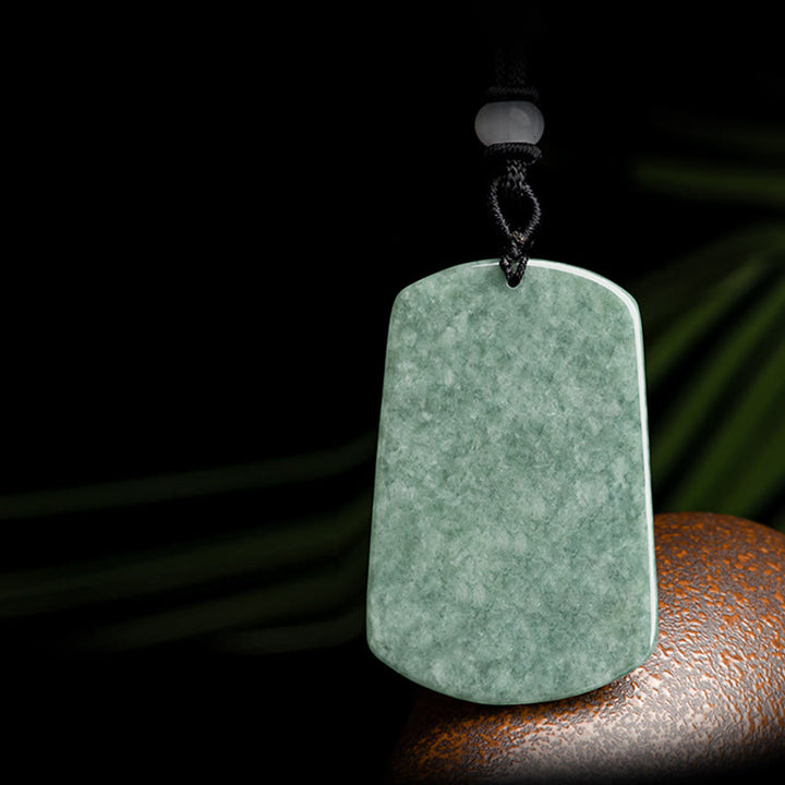 Collier pendentif amulette de succès en jade avec Buddha Stones Année du Dragon Zodiaque chinois