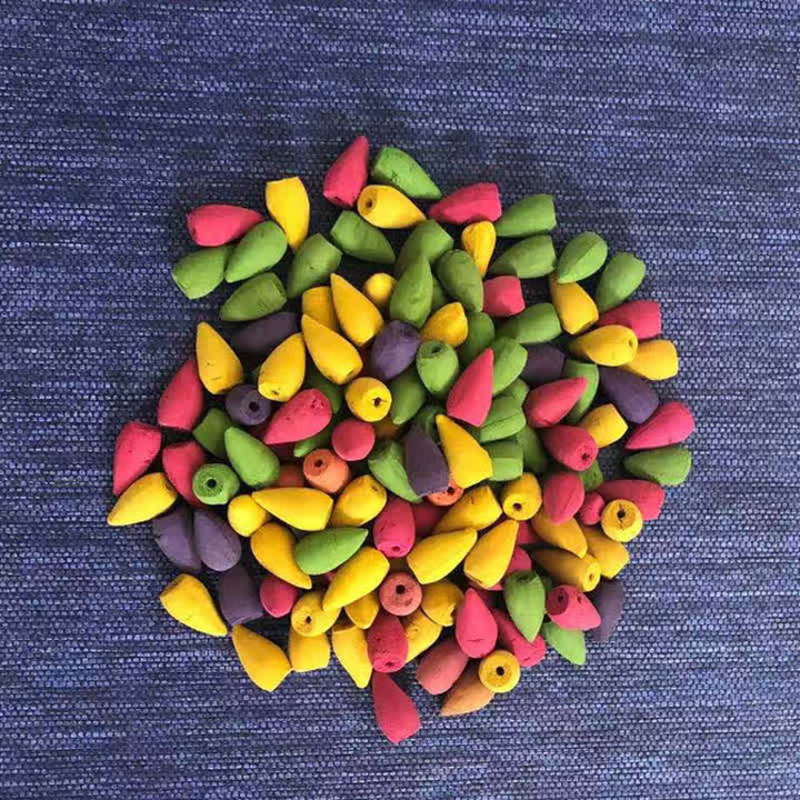 Encens à reflux aux arômes floraux mixtes de Buddha Stones au bois de santal, paquet de 50 cônes