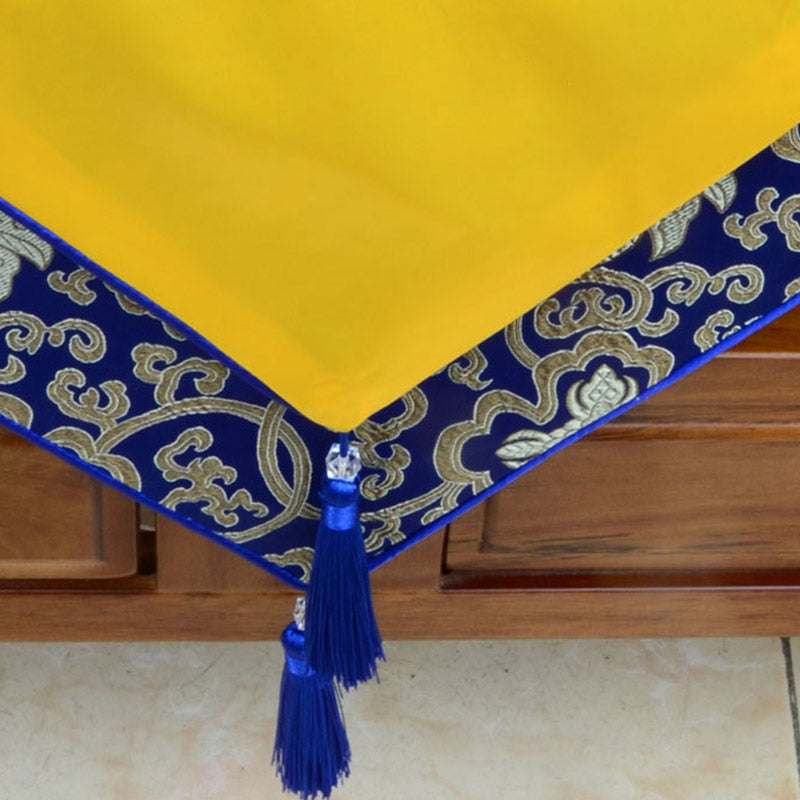 Chemin de table Jacquard à pompons avec motif de dragon Vajra et de fleurs d'autel de prière, symboles de bon augure tibétains