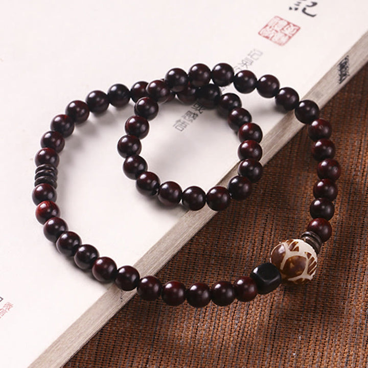Bracelet double tour sculpté en Buddha Stones, petite feuille, bois de santal rouge, lotus, graine de Bodhi, protection