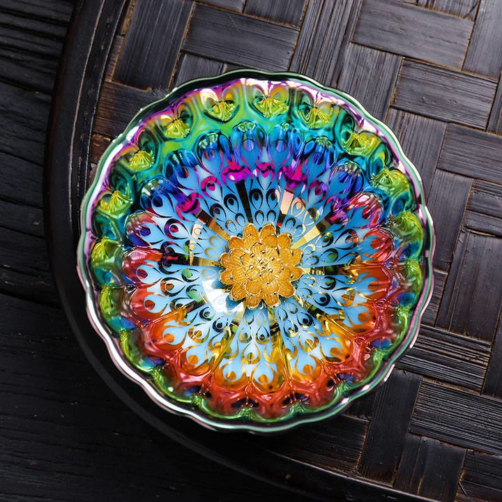 Tasse à thé en céramique chinoise Jianzhan colorée avec motif incrusté de lotus et de paon vif, style Buddha Stones