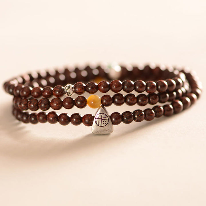 Bracelet triple tour en argent Buddha Stones 925 avec petites feuilles indiennes en bois de santal rouge et protection du caractère Fu