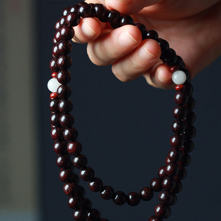 Bracelet Mala Tibétain en Buddha Stones avec Petites Feuilles et Lotus en Bois de Santal Rouge
