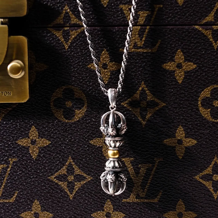 Collier pendentif tibétain en Buddha Stones avec motif Dorje Vajra