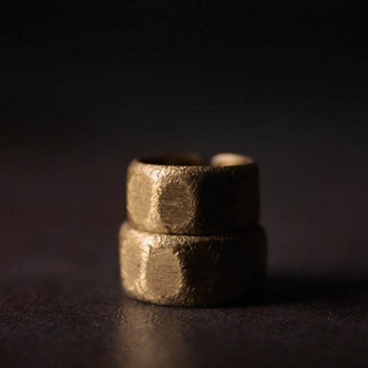 Bague de richesse tibétaine en cuivre et laiton givré au design simple