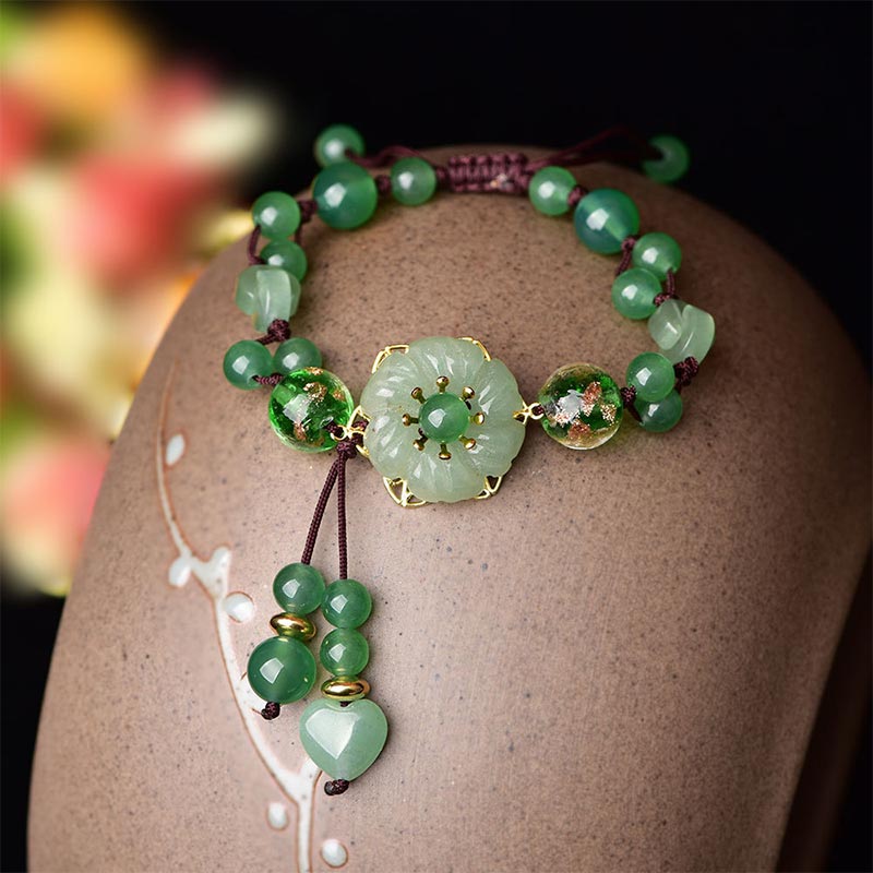 Bracelet porte-bonheur en jade vert naturel Buddha Stones et fleur pendante - image 1