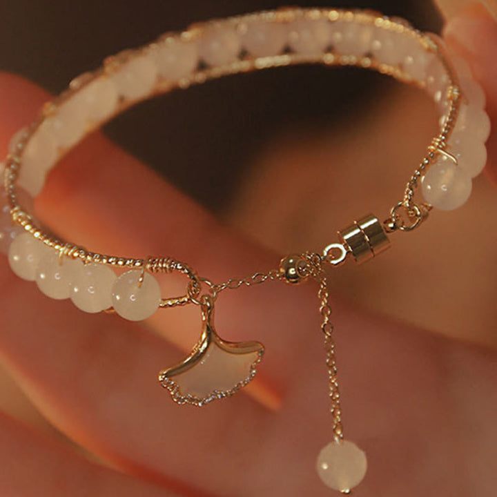 Bracelet porte-bonheur en perles de jade et feuilles de ginkgo de Buddha Stones