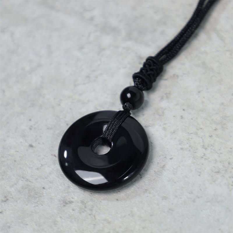 Collier avec pendentif porte-bonheur en Buddha Stones précieuses en cristal de guérison