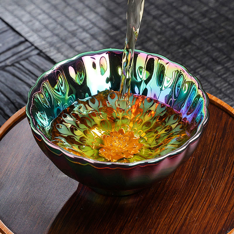 Tasse à thé en céramique chinoise Jianzhan colorée avec motif incrusté de lotus et de paon vif, style Buddha Stones