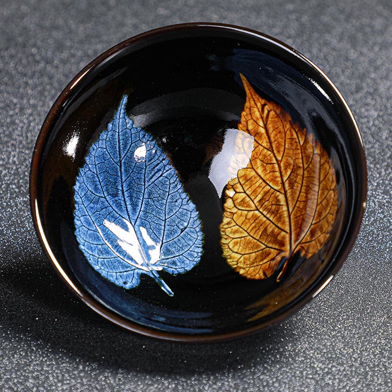 Tasse à thé en céramique chinoise Jianzhan avec feuilles d'érable dorées et Buddha Stones