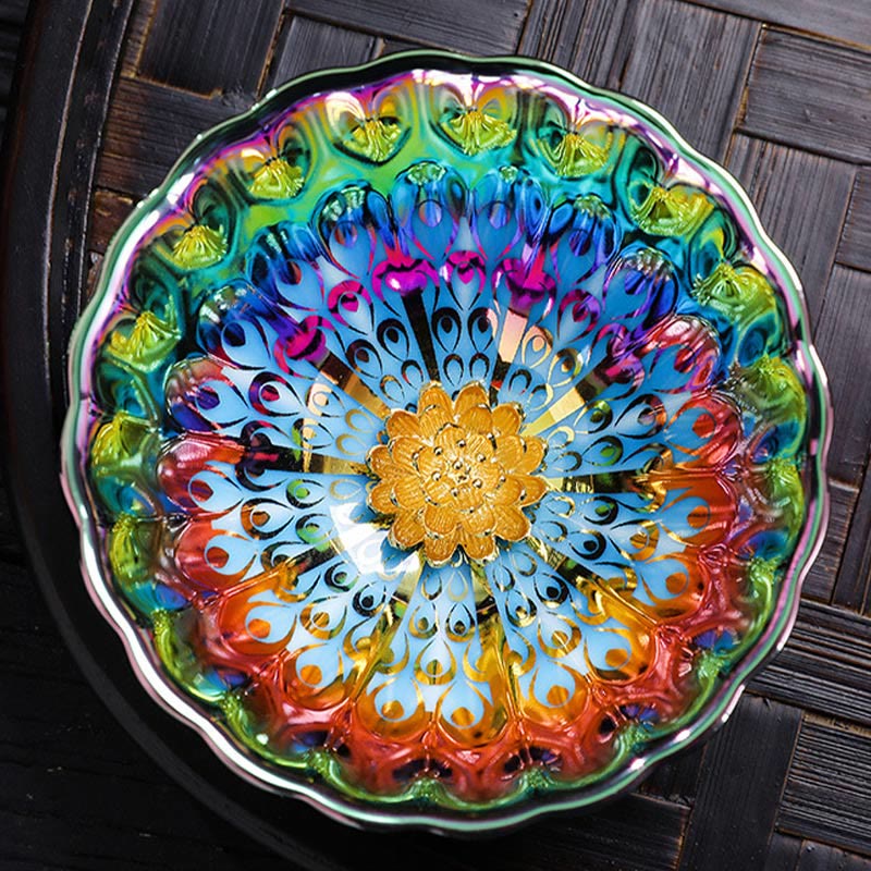 Tasse à thé en céramique chinoise Jianzhan colorée avec motif incrusté de lotus et de paon vif, style Buddha Stones