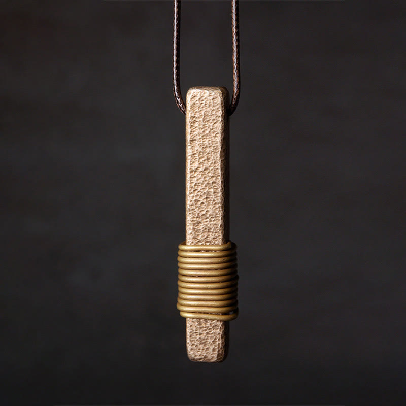 Collier pendentif en laiton et cuivre texturé style vintage avec Buddha Stones, symbole de richesse. - image 1