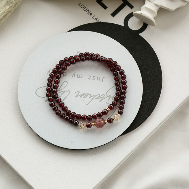 Bracelet double tour en quartz fraise et grenat naturel plaqué or 14 carats de Buddha Stones