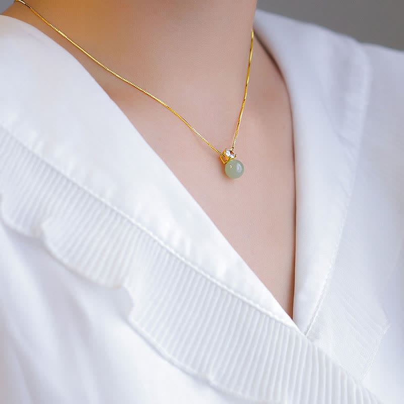 Collier pendentif en chaîne de prospérité en jade avec perles porte-bonheur et Buddha Stones