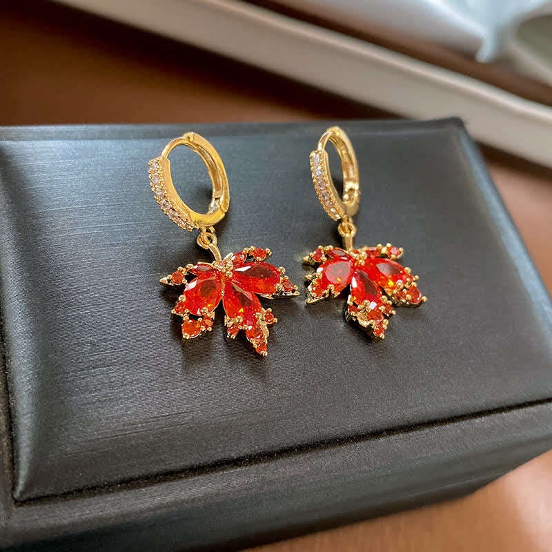 Collier pendentif bague boucles d'oreilles porte-bonheur en zircon et feuille d'érable en Buddha Stones
