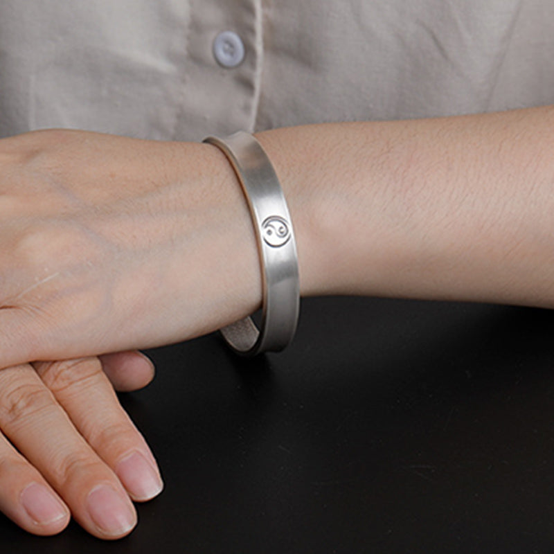 Bracelet d'équilibre et d'harmonie en argent sterling 999 Buddha Stones et nuages auspicieux Yin Yang