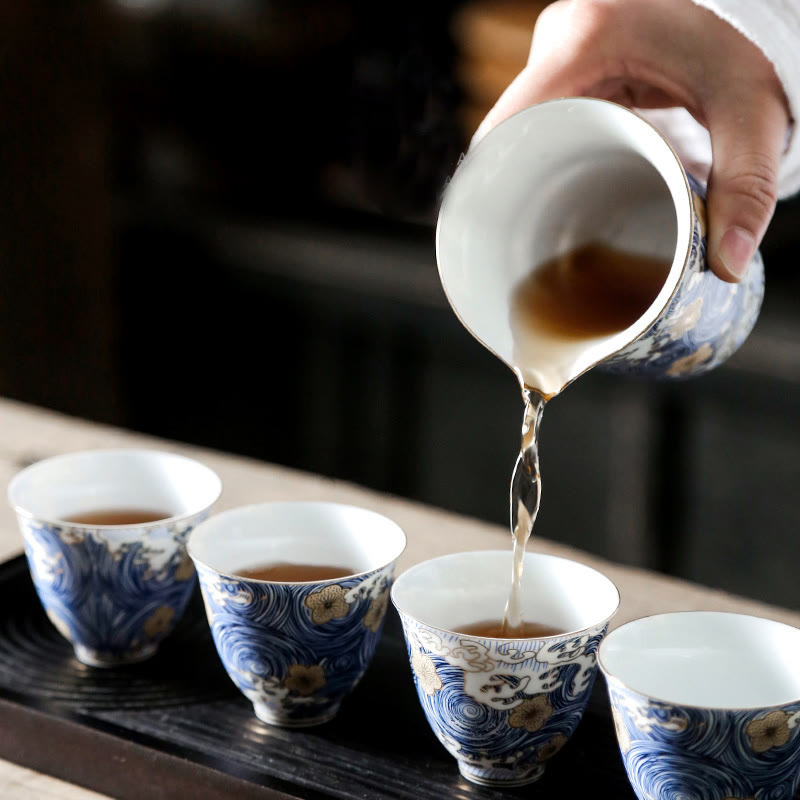 Tasse à thé en céramique avec Buddha Stones et vagues de l'océan vintage