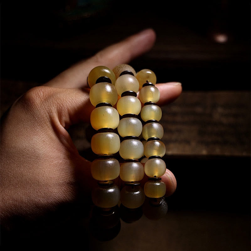 Bracelet de bon augure tibétain en corne de mouton fait main avec Buddha Stones Om Mani Padme Hum