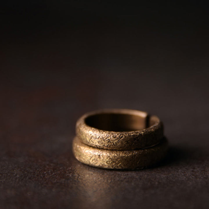 Bague de couple porte-bonheur en cuivre au design texturé vintage tibétain
