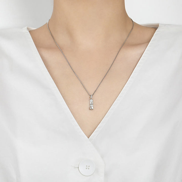 Collier pendentif harmonieux en calcédoine et bambou avec Buddha Stones