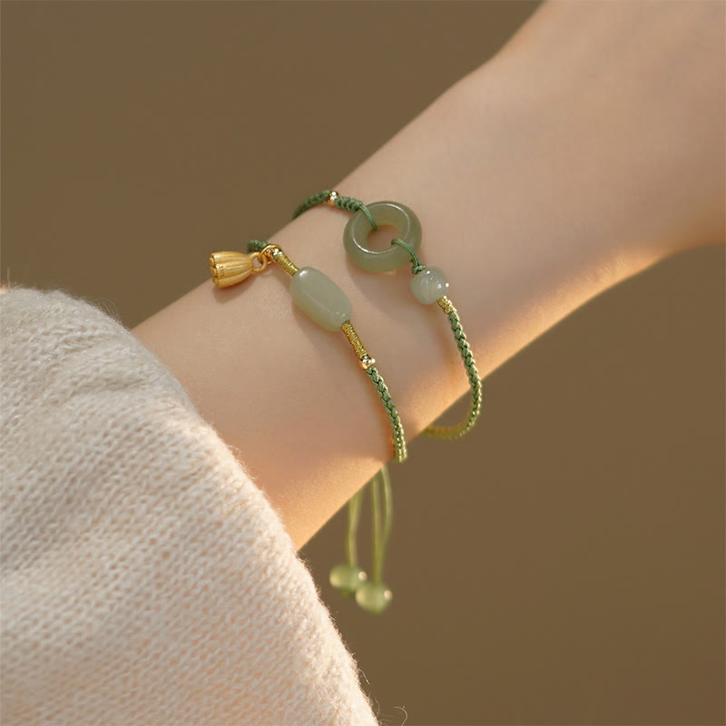 Bracelet en corde avec perles porte-bonheur et breloque en jade et Buddha Stones