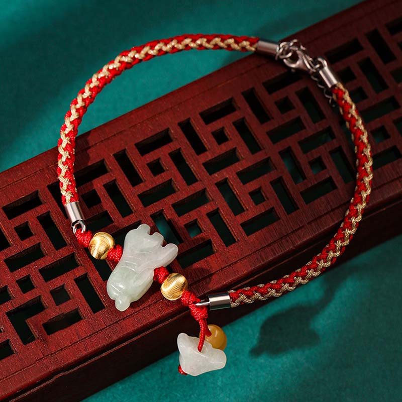 Bracelet de cheville en fil rouge avec Buddha Stones et signe du zodiaque chinois