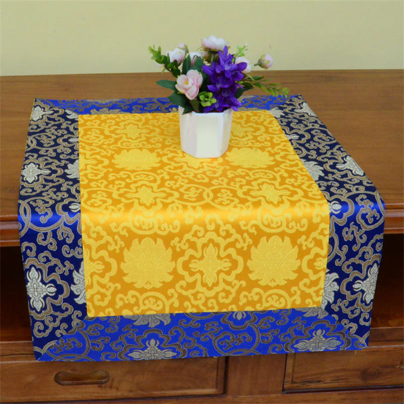 Chemin de table en brocart avec motif de fleur de dragon Vajra et symboles de bon augure