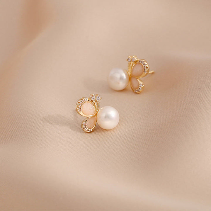 Boucles d'oreilles à tige en perles plaquées or 18 carats Buddha Stones, papillon, amour, liberté - image 8
