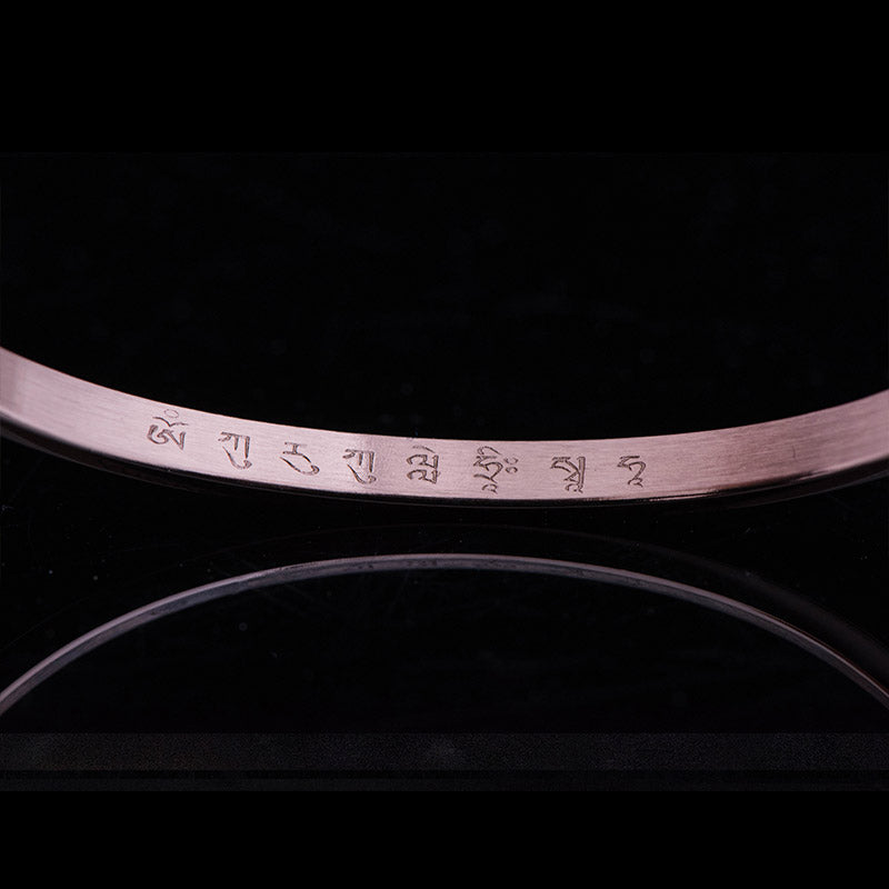 Bracelet de protection et de bénédiction en acier titane gravé avec six mots vrais de Buddha Stones
