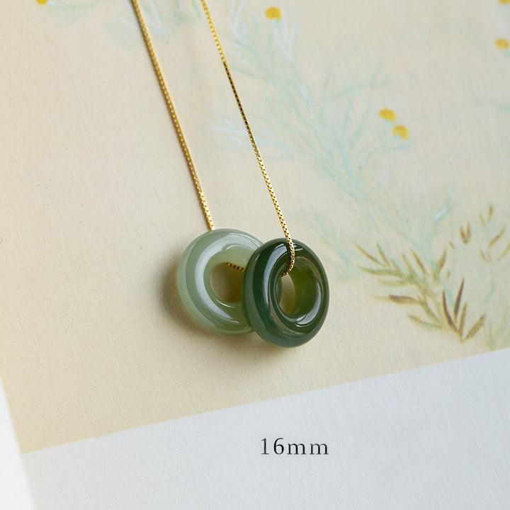 Collier pendentif en jade rond naturel Buddha Stones et boucle de paix, porte-bonheur et abondance