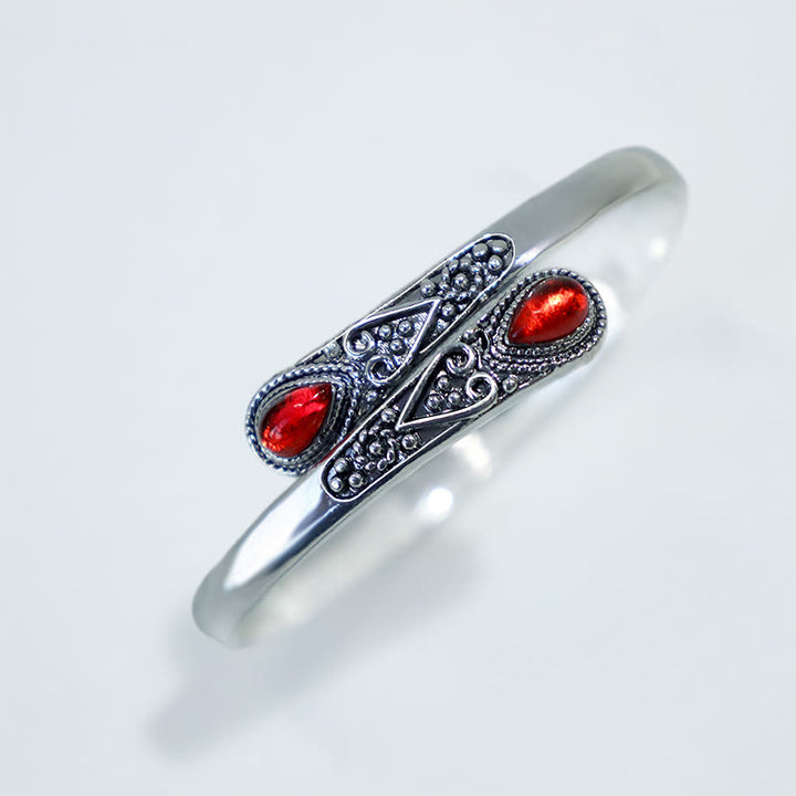 Bracelet manchette de guérison en forme de goutte d'eau avec Buddha Stones et zircon