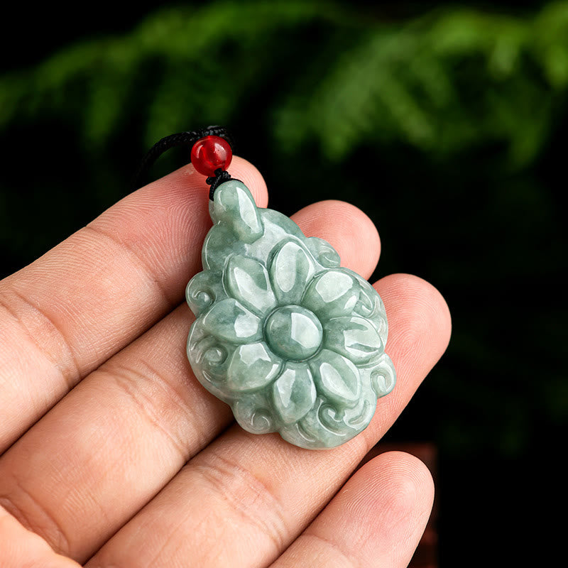 Collier pendentif porte-bonheur en jade naturel Kalanchoe blossfeldiana avec Buddha Stones
