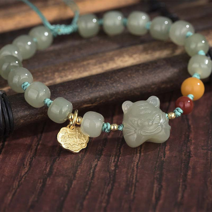 Bracelet en jade avec symbole du zodiaque chinois et bénédiction