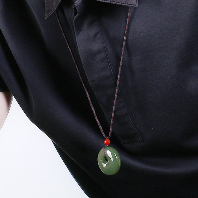 Collier avec pendentif en jade rond naturel et Buddha Stones, boucle de paix et de prospérité