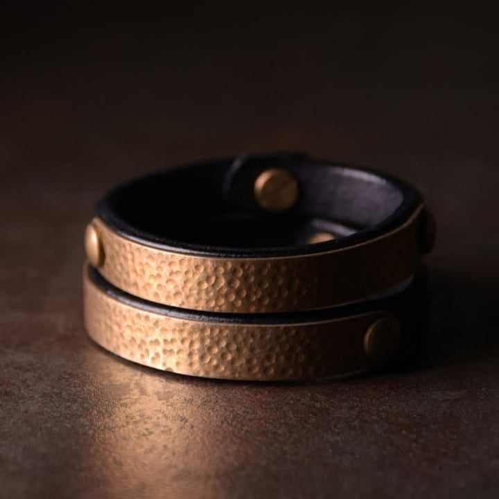 Bracelet de richesse en cuir et cuivre avec Buddha Stones vintage fait à la main