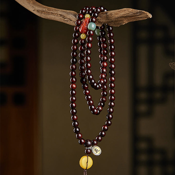 Buddha Stones Zodiaque chinois Bouddha natal 108 perles Mala Petite feuille Bois de santal rouge Agate rouge Bracelet de protection PiXiu