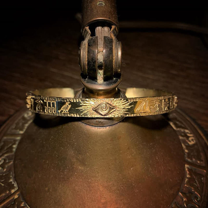 Bracelet manchette en cuivre Buddha Stones et protection œil d'Horus