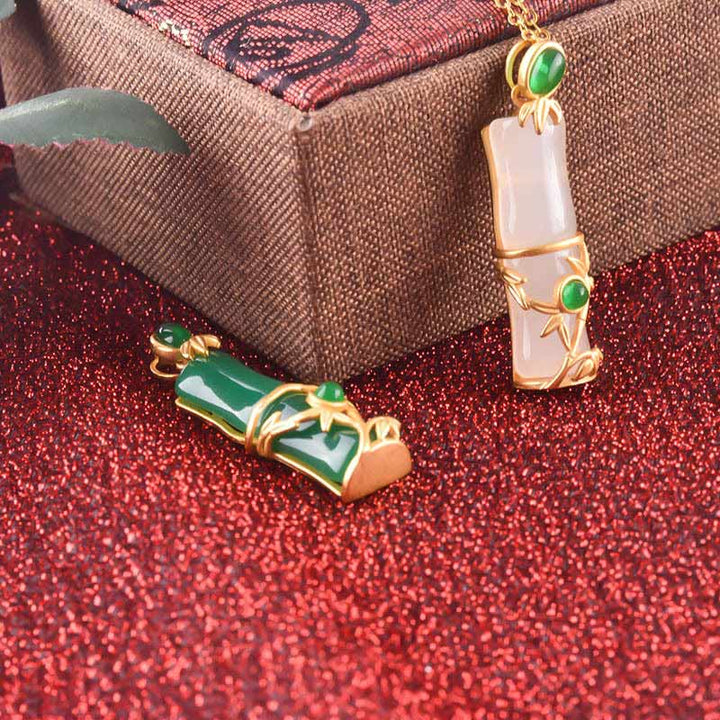 Collier pendentif de protection en bambou et jade blanc et jade cyan Buddha Stones