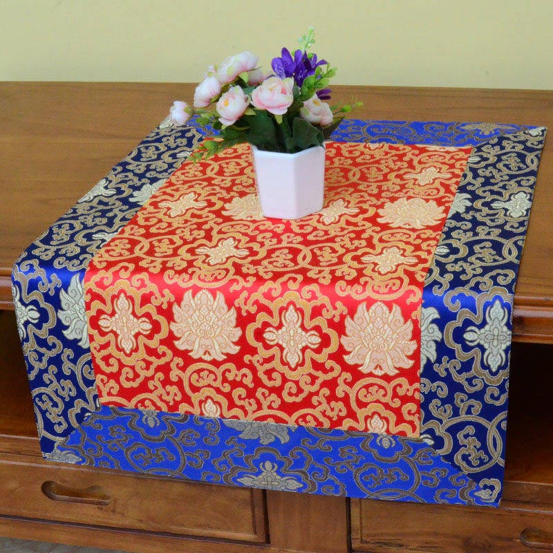 Chemin de table en brocart avec motif de fleur de dragon Vajra et symboles de bon augure