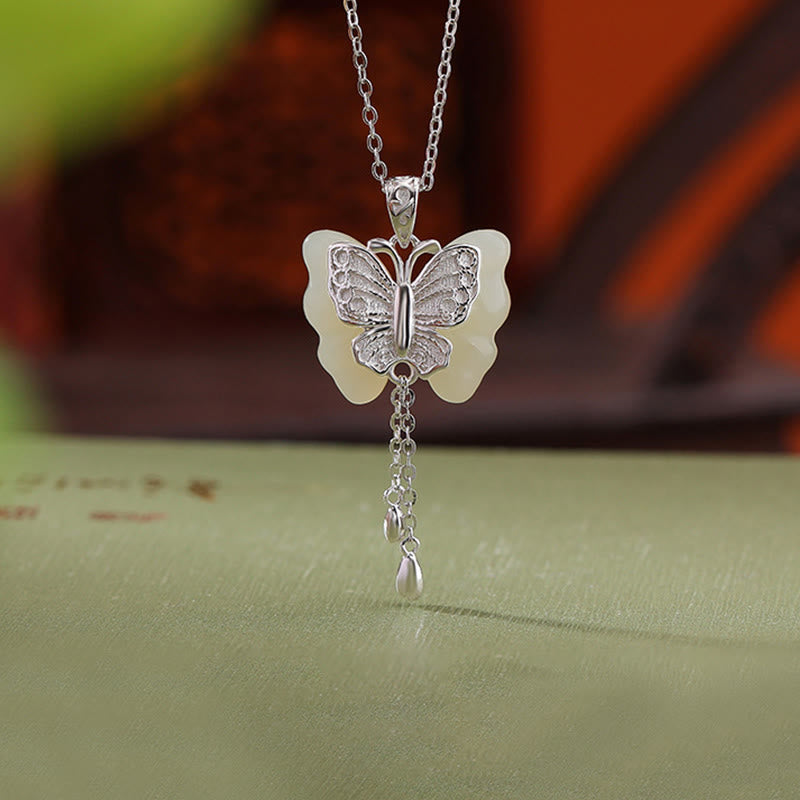 Collier pendentif bénédiction papillon en jade blanc Hetian plaqué or en argent sterling 925 Buddha Stones