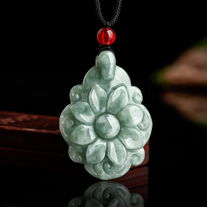 Collier pendentif porte-bonheur en jade naturel Kalanchoe blossfeldiana avec Buddha Stones