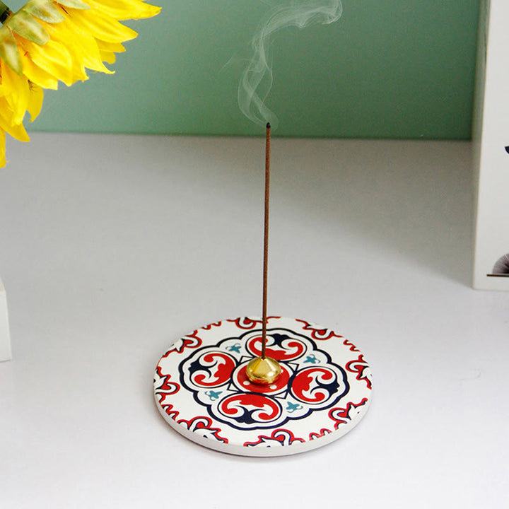 Brûleur d'encens en céramique avec bâton de bénédiction et Buddha Stones à motifs colorés