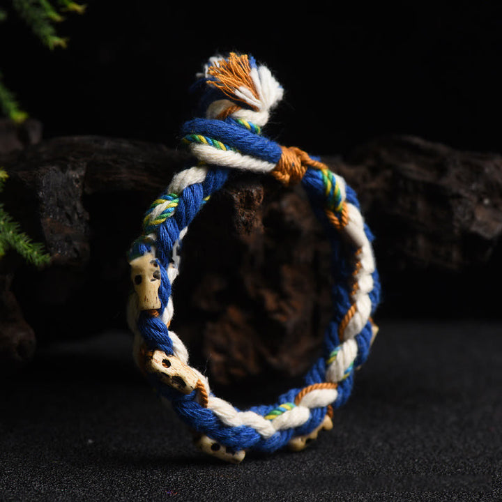 Bracelet porte-bonheur fait main en perles gravées de Buddha Stones Zakiram, déesse tibétaine de la richesse