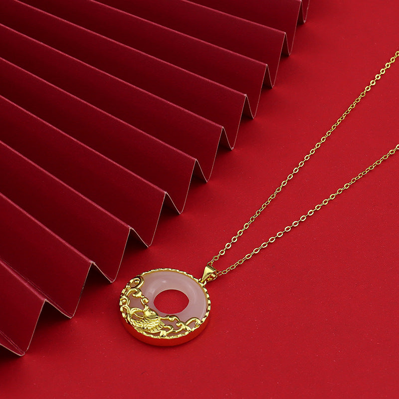 Collier pendentif en acier titane et jade blanc avec poisson koï - image 4