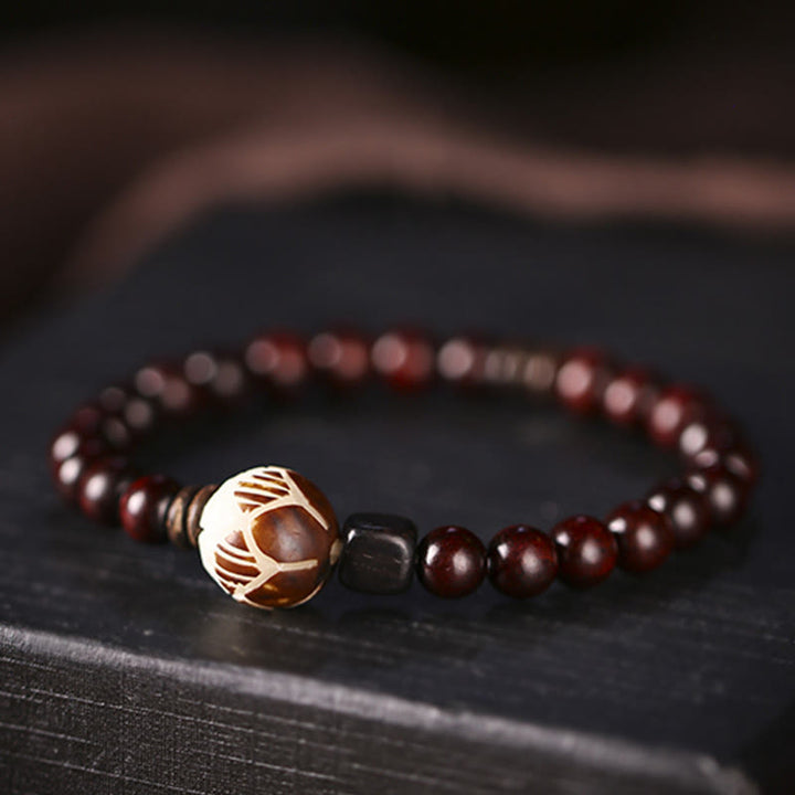 Bracelet double tour sculpté en Buddha Stones, petite feuille, bois de santal rouge, lotus, graine de Bodhi, protection