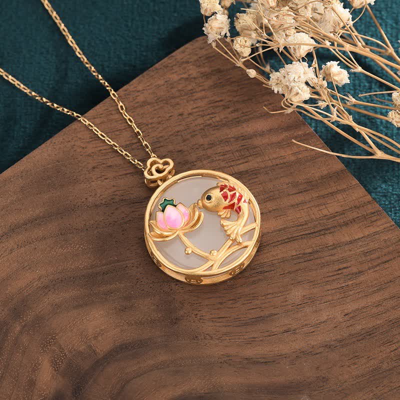 Collier pendentif en jade blanc avec poisson koï et lotus béni - image 2